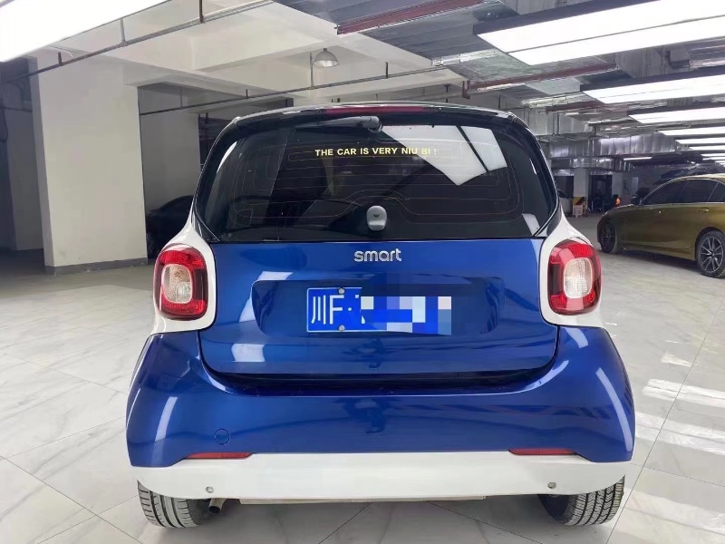 成都18年奔馳smart7