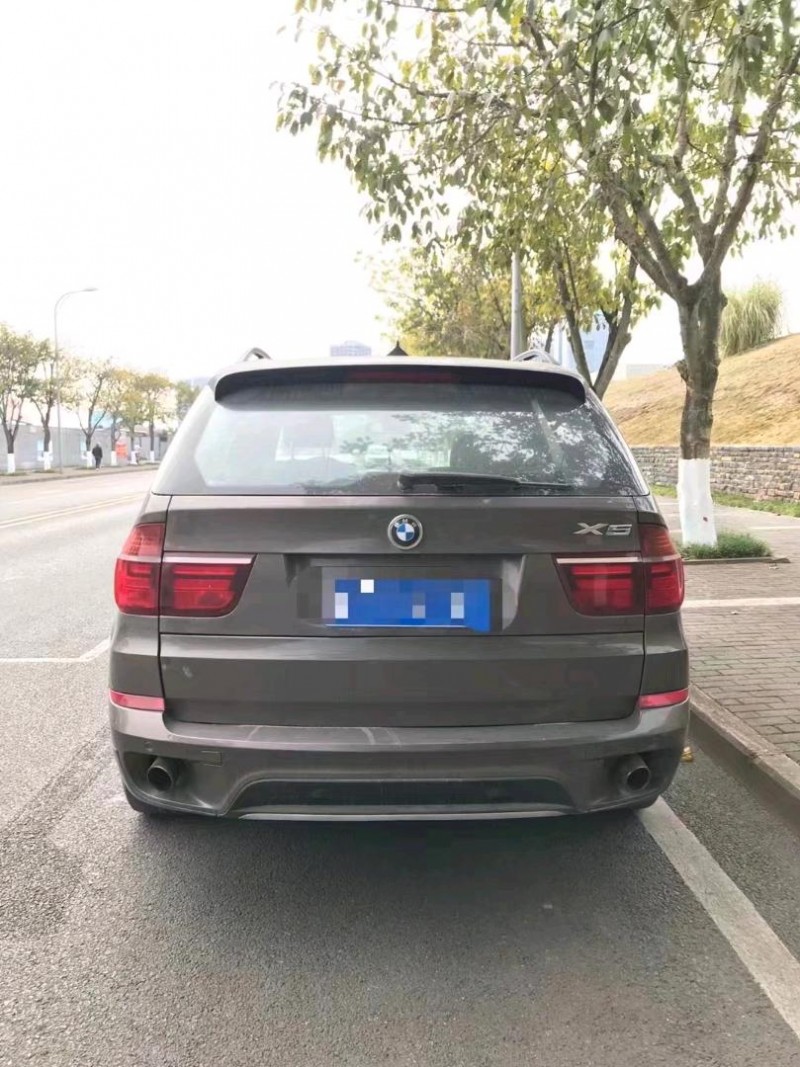 重慶12年寶馬X52