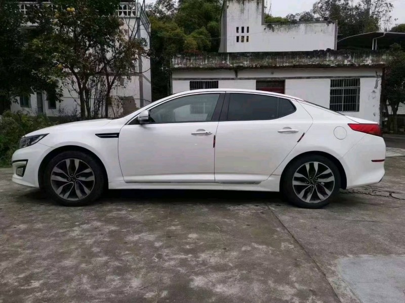 重慶14年起亞K55