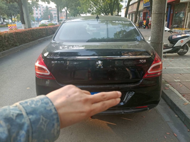 宜昌12年標致3082
