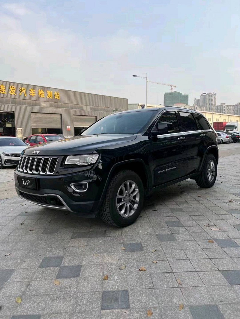 佛山17年Jeep大切諾基2