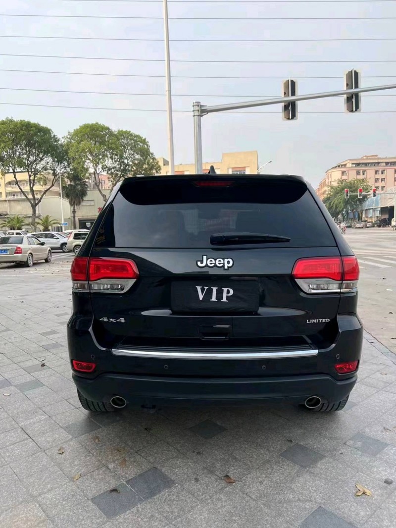 佛山17年Jeep大切諾基7