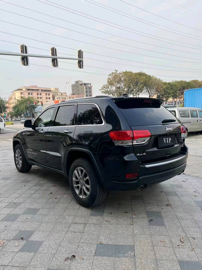 佛山17年Jeep大切諾基8