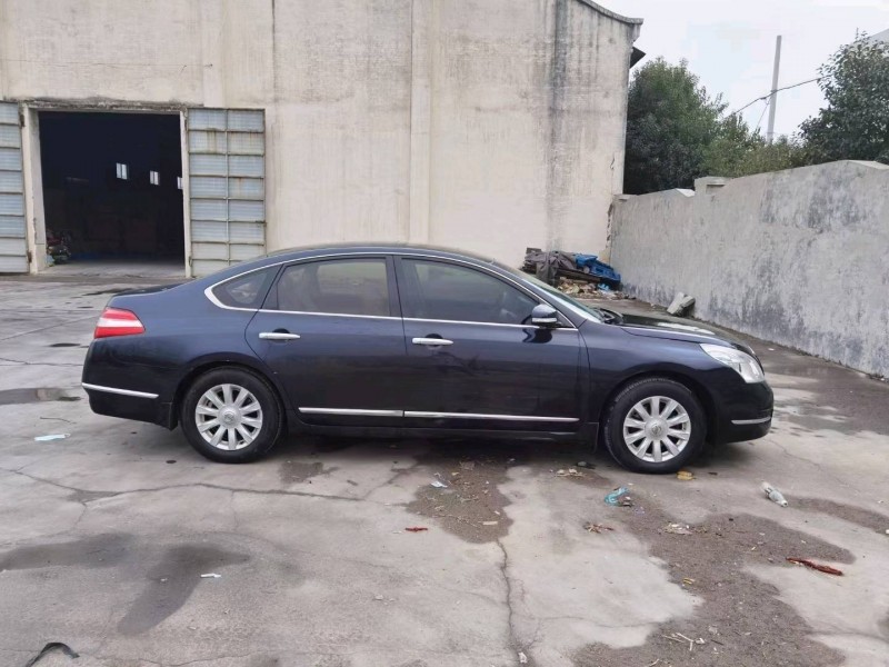 新鄉10年日產天籟4