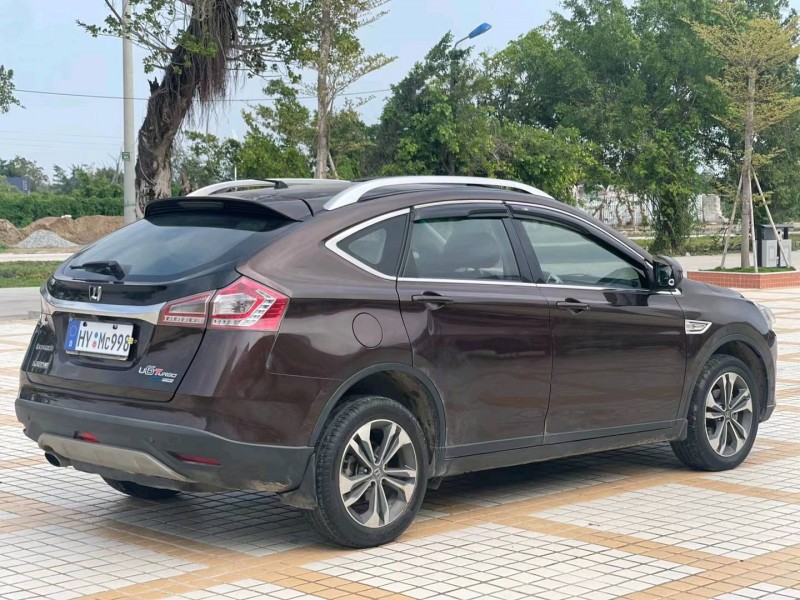 汕頭16年納智捷優6 SUV9