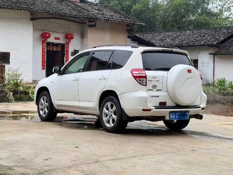 贛州09年豐田RAV41