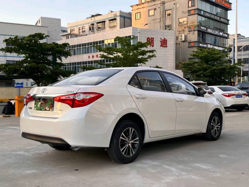 东莞17年丰田雷凌2