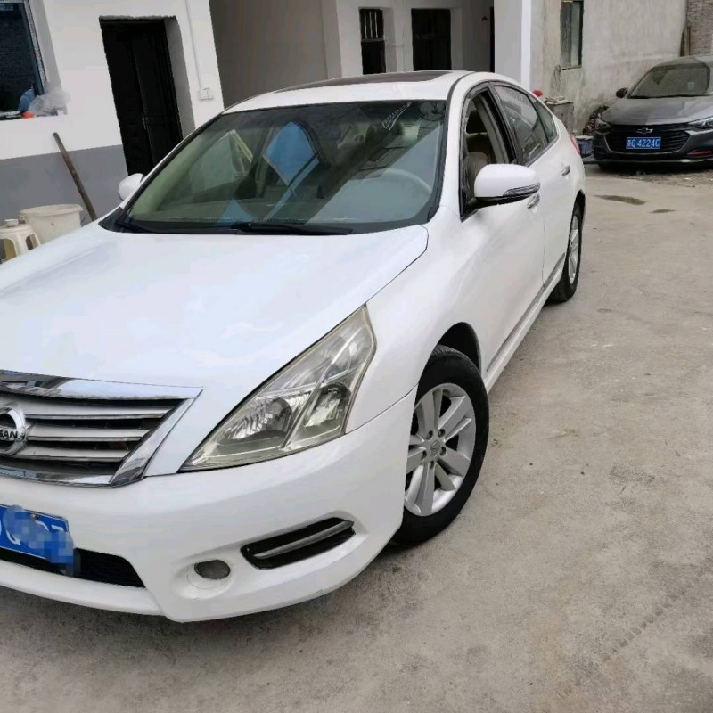 貴陽13年日產天籟5