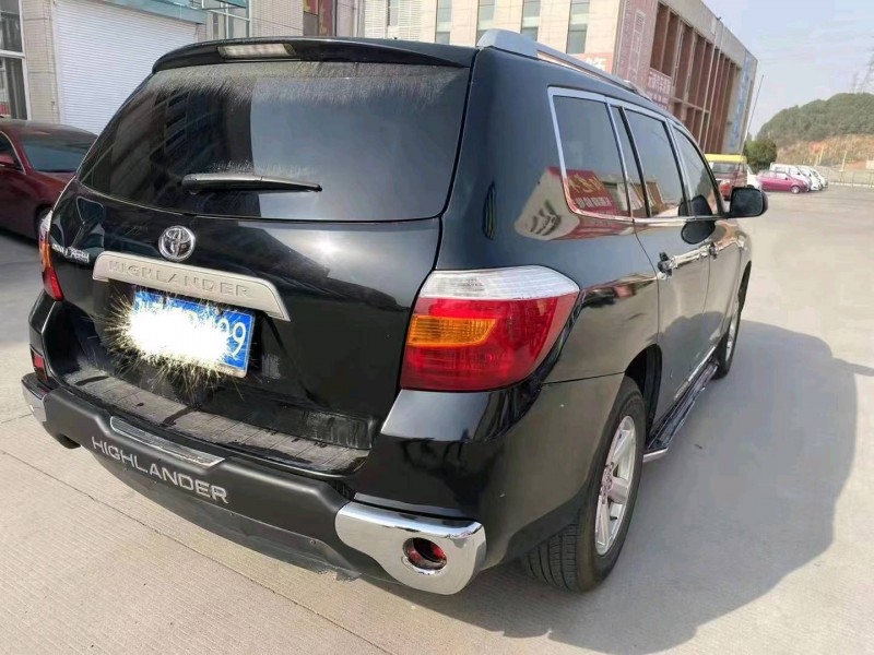 北京12年丰田汉兰达4