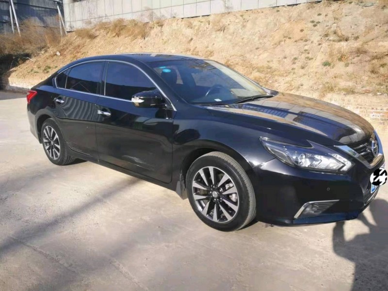 陽泉17年日產天籟3