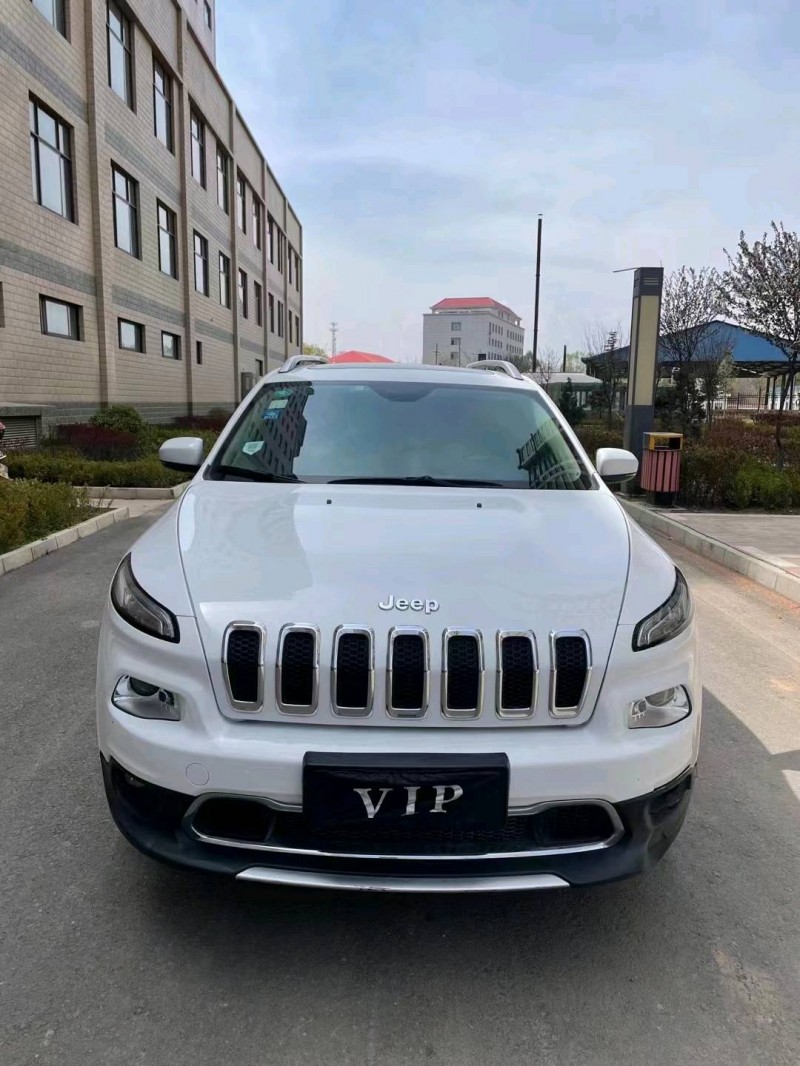 武威18年Jeep自由光1