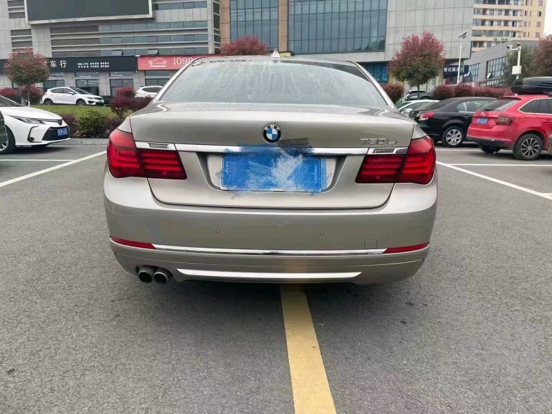 北京13年宝马7系2