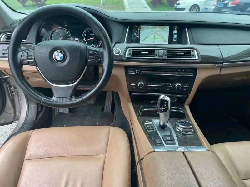 北京13年宝马7系7