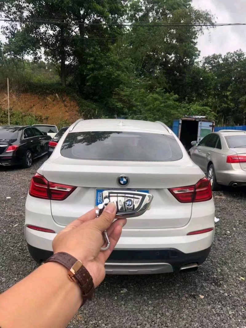 佛山16年寶馬X44