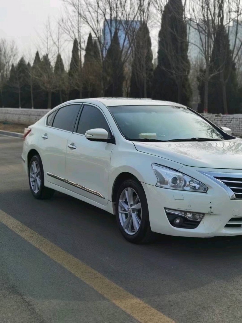 太原15年日產天籟3