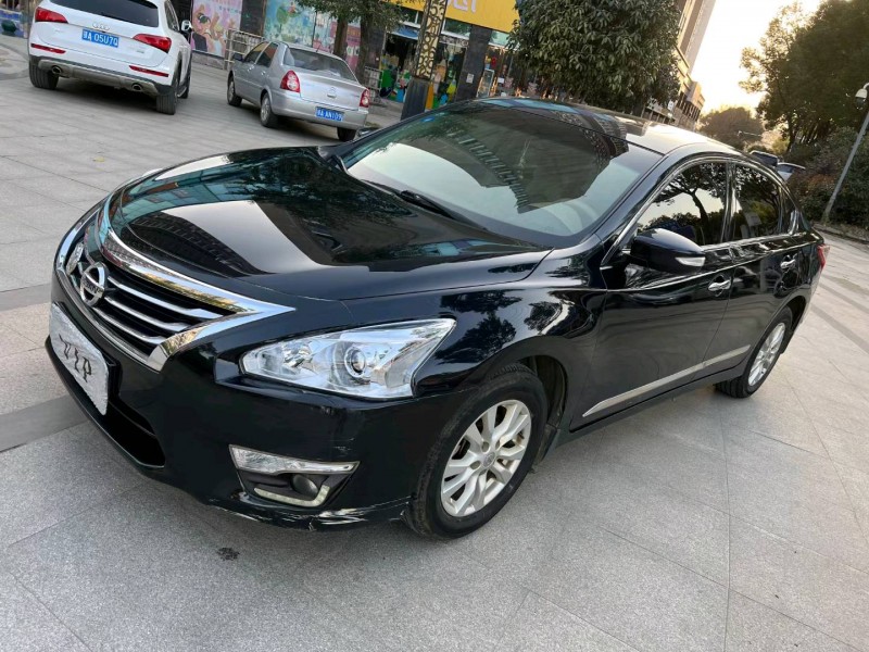 武漢15年日產天籟7