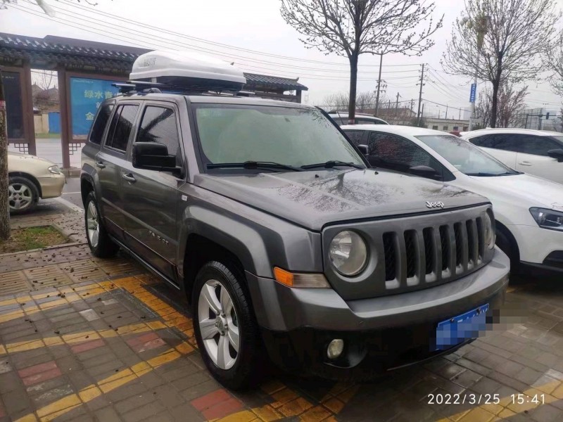平頂山11年Jeep自由客4
