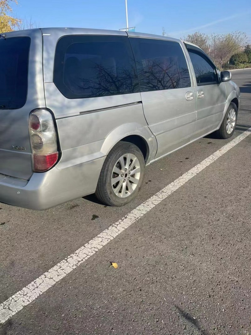 徐州12年别克GL87