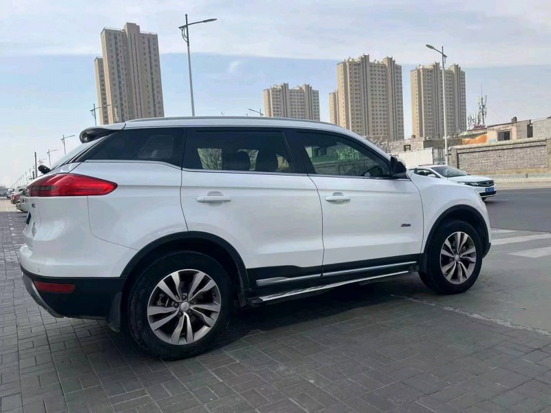 包頭17年吉利博越7