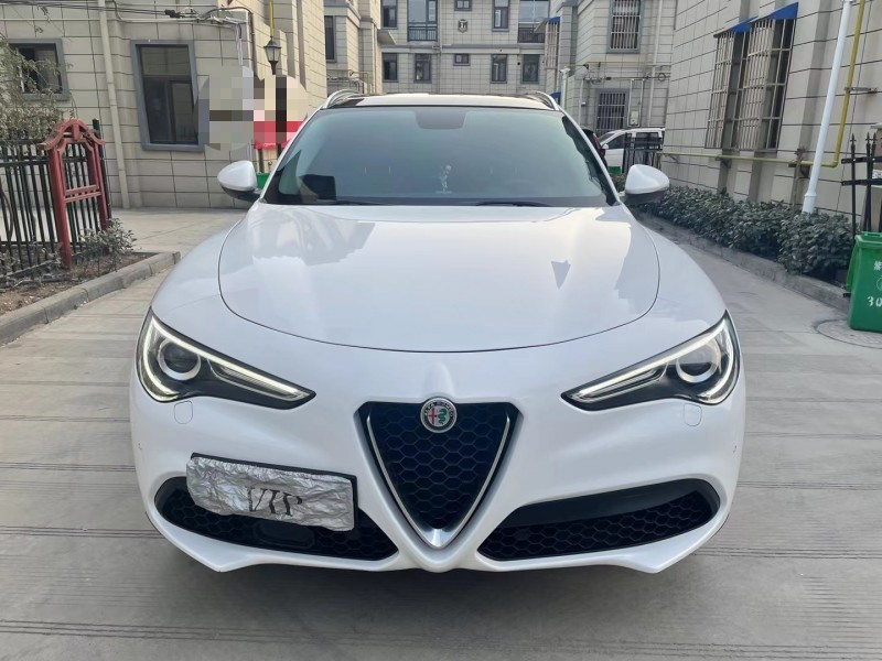 徐州19年阿尔法·罗密欧ALFA 4C1