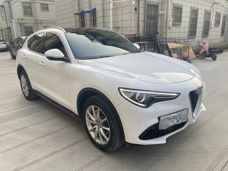 徐州19年阿尔法·罗密欧ALFA 4C2