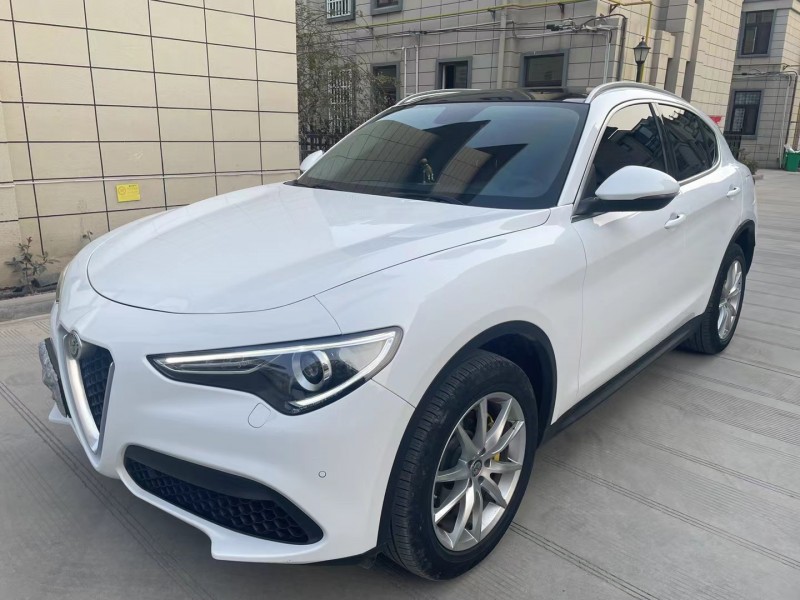 徐州19年阿尔法·罗密欧ALFA 4C3