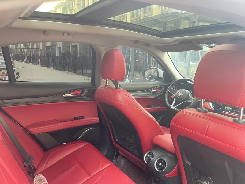 徐州19年阿尔法·罗密欧ALFA 4C6