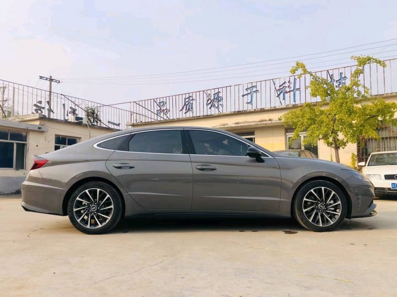 徐州21年现代索纳塔十7