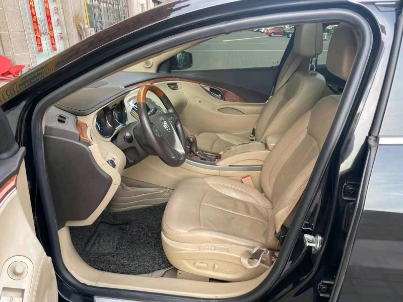 苏州11年别克君越4