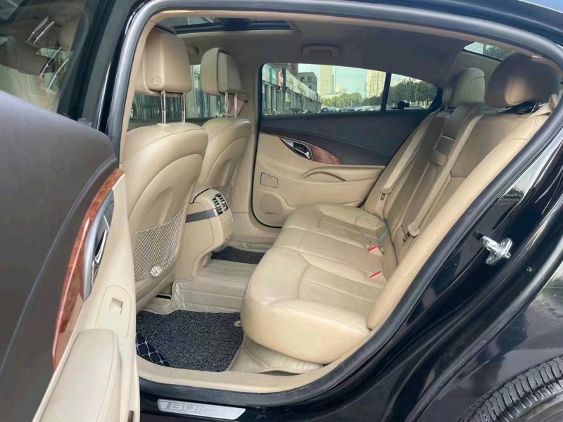 苏州11年别克君越6