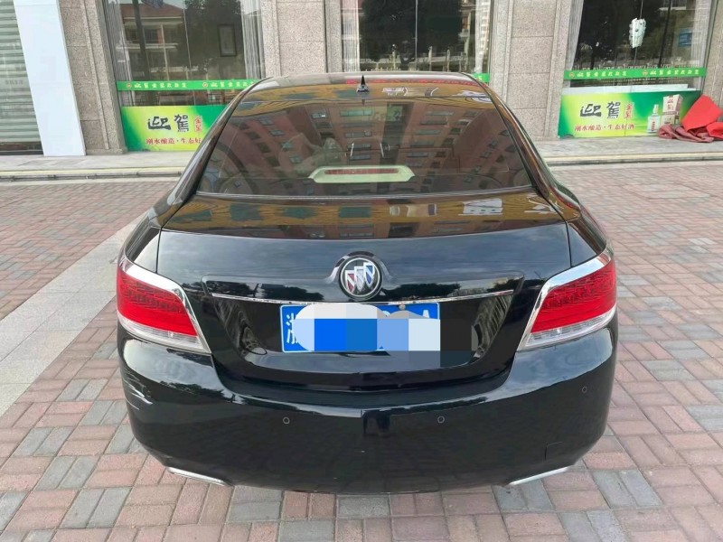 苏州11年别克君越8