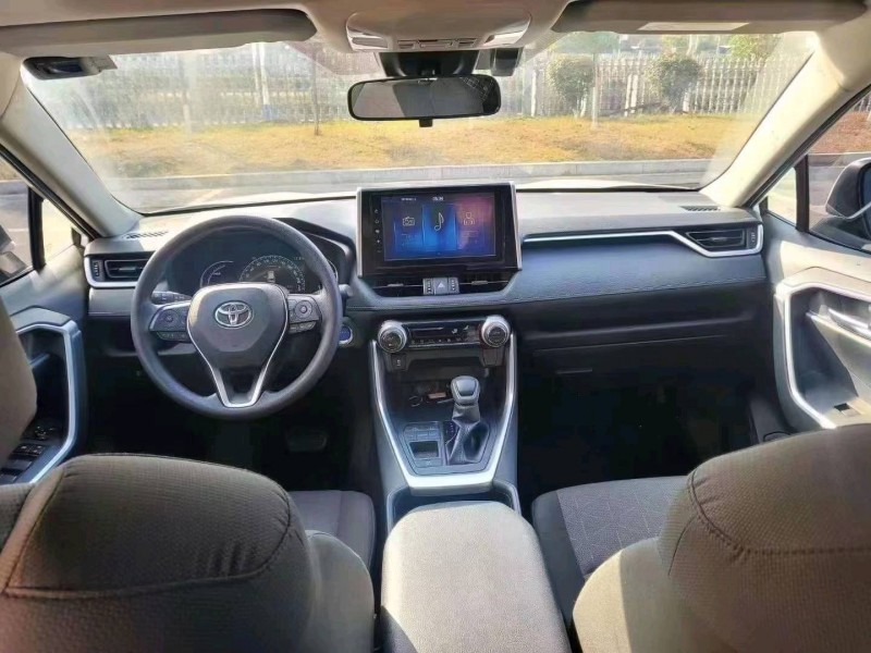 北京21年丰田RAV4荣放5