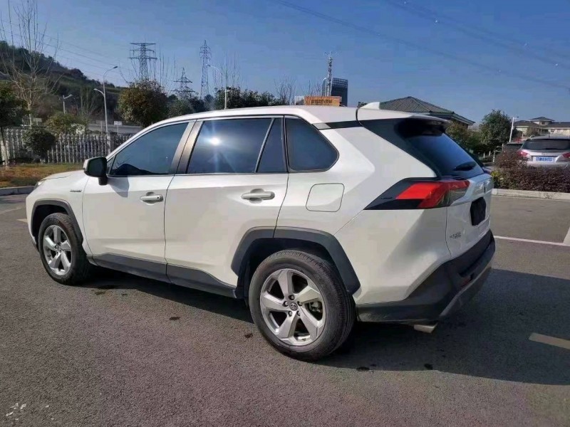 北京21年丰田RAV4荣放7