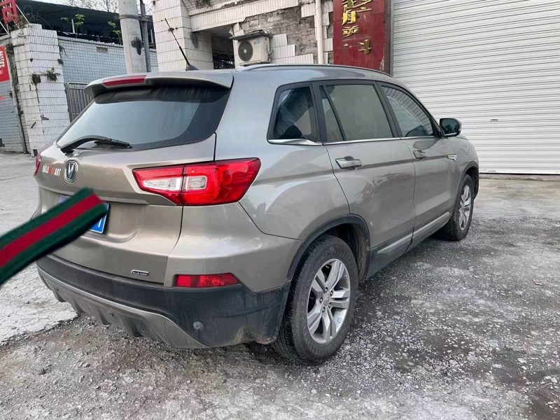 重慶15年長安汽車CS756