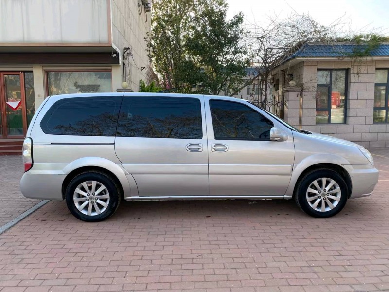 聊城15年別克GL84