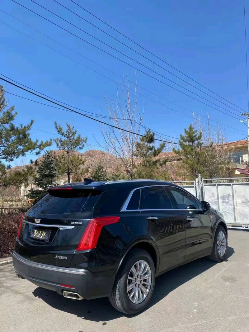 通遼18年凱迪拉克XT55