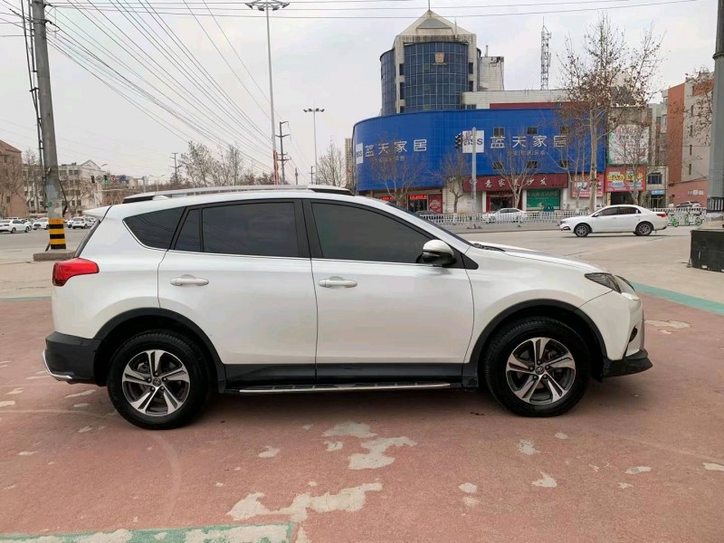 聊城16年豐田RAV4榮放5