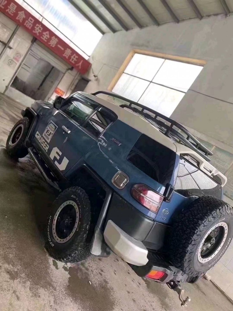 東營12年豐田FJ5