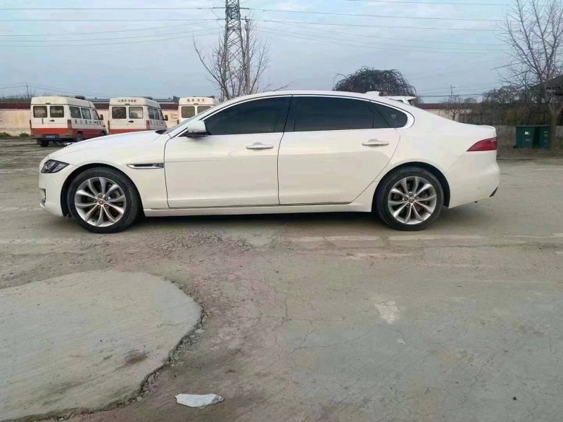 濟寧19年捷豹XJ4