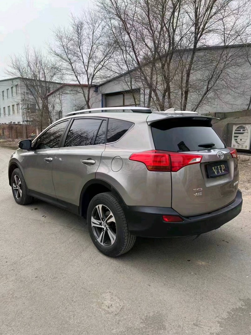 沈陽16年豐田RAV46