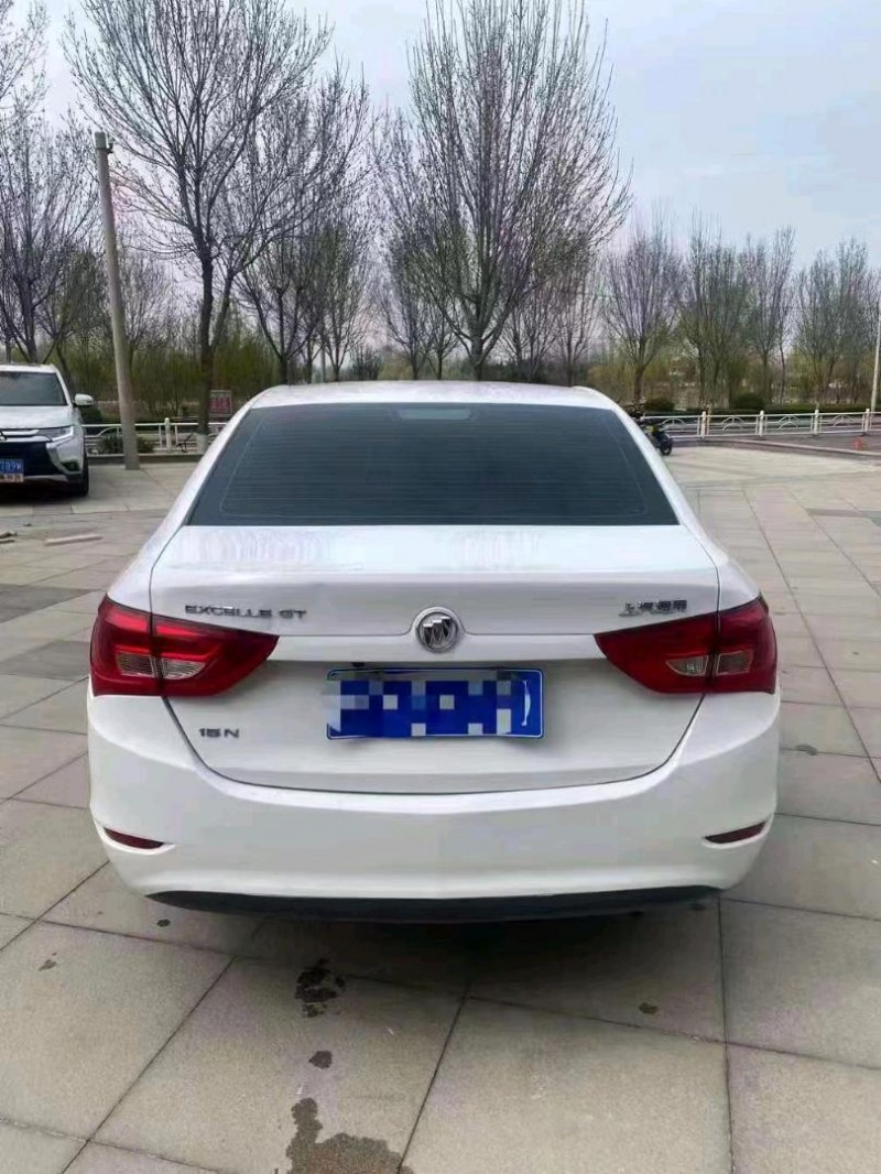 北京18年别克英朗9