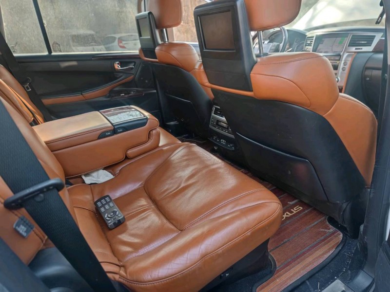 石家庄14年雷克萨斯LX6