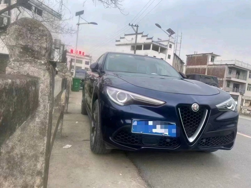 常州17年阿爾法·羅密歐Stelvio3