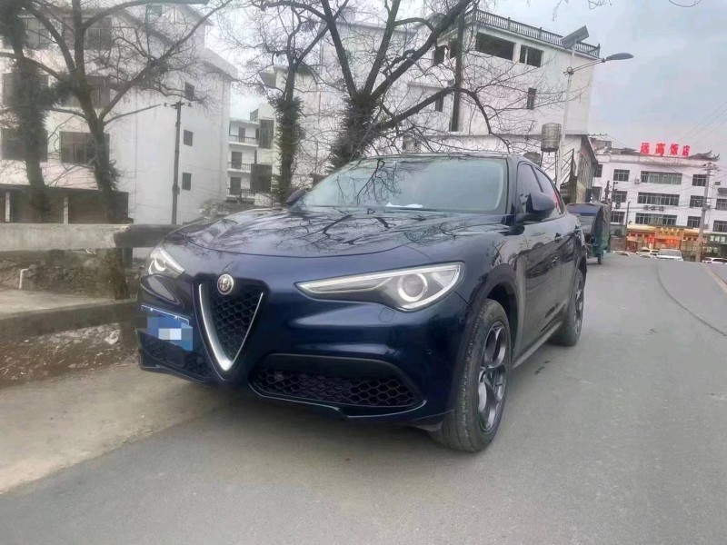 常州17年阿爾法·羅密歐Stelvio2