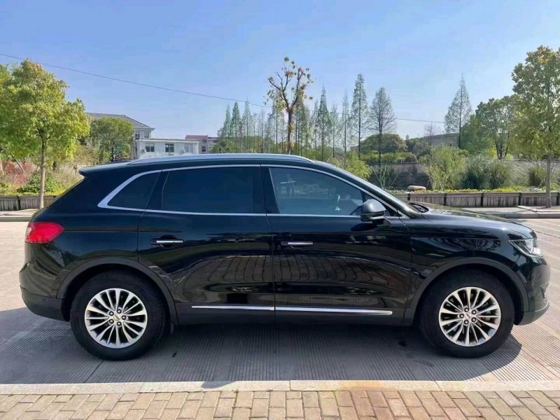 紹興18年林肯MKX3