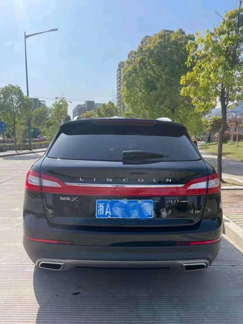 紹興18年林肯MKX4