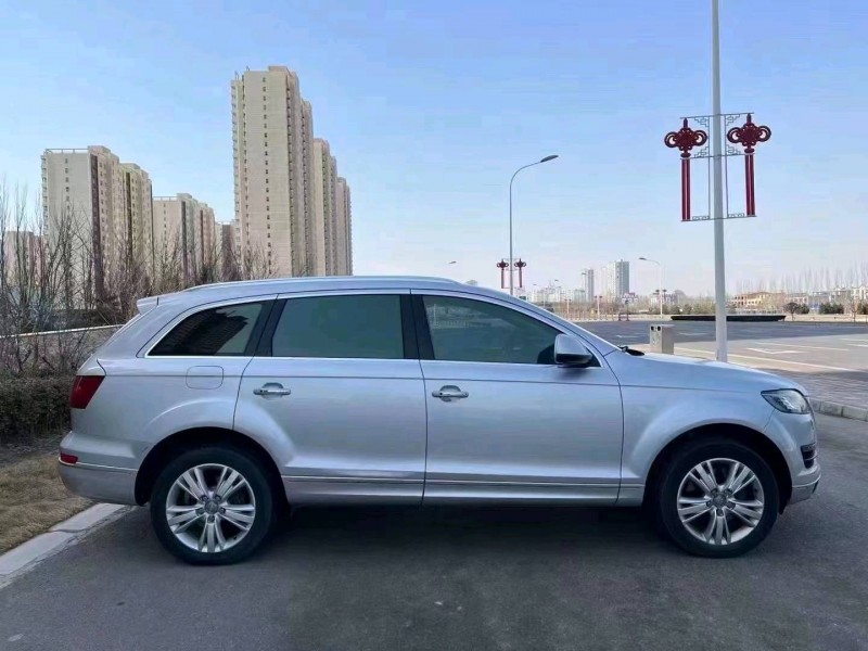 保定11年奧迪Q74