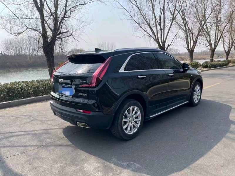 青島20年凱迪拉克XT48
