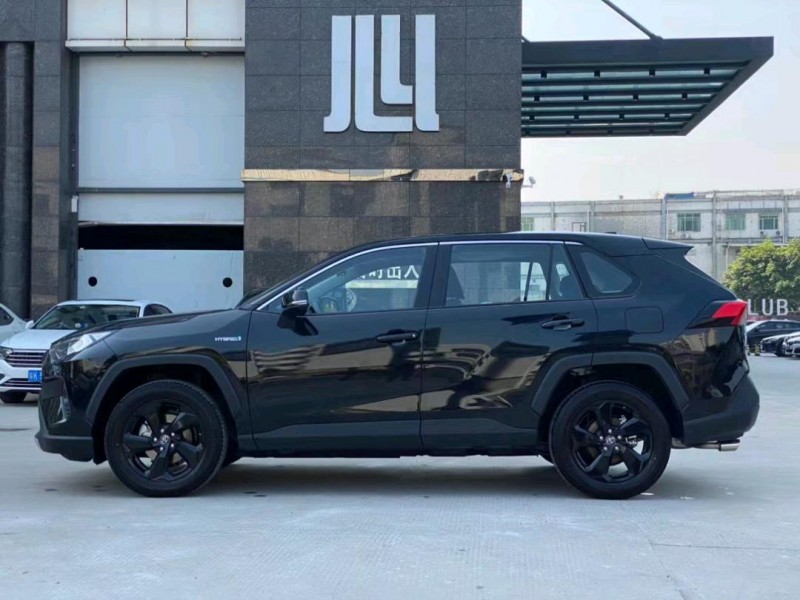 东莞22年丰田RAV4荣放4