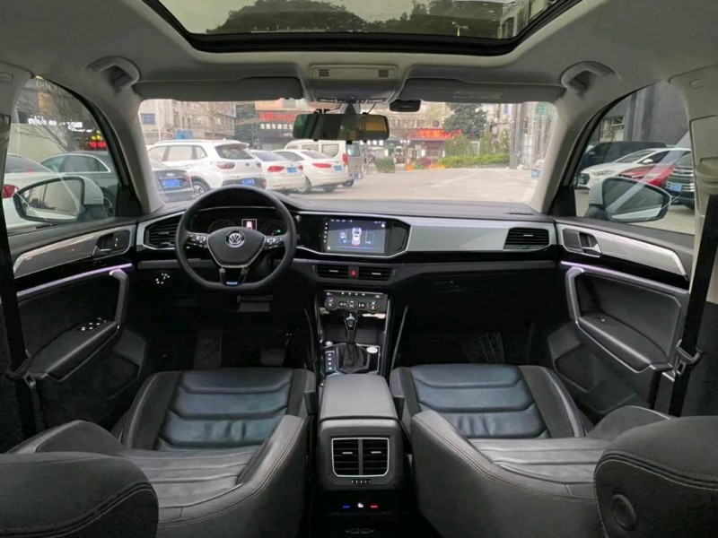 东莞19年大众途岳5